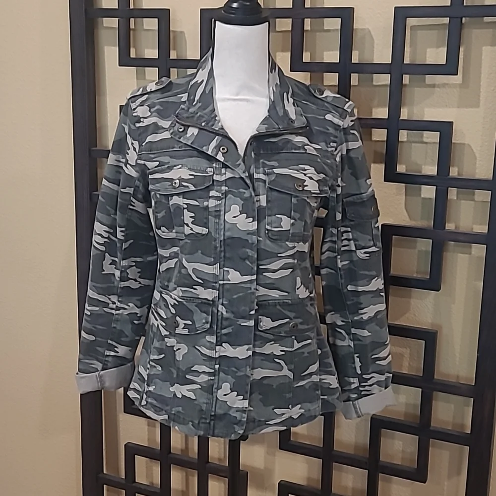 Camo Jacket - Picture 1 of 8
